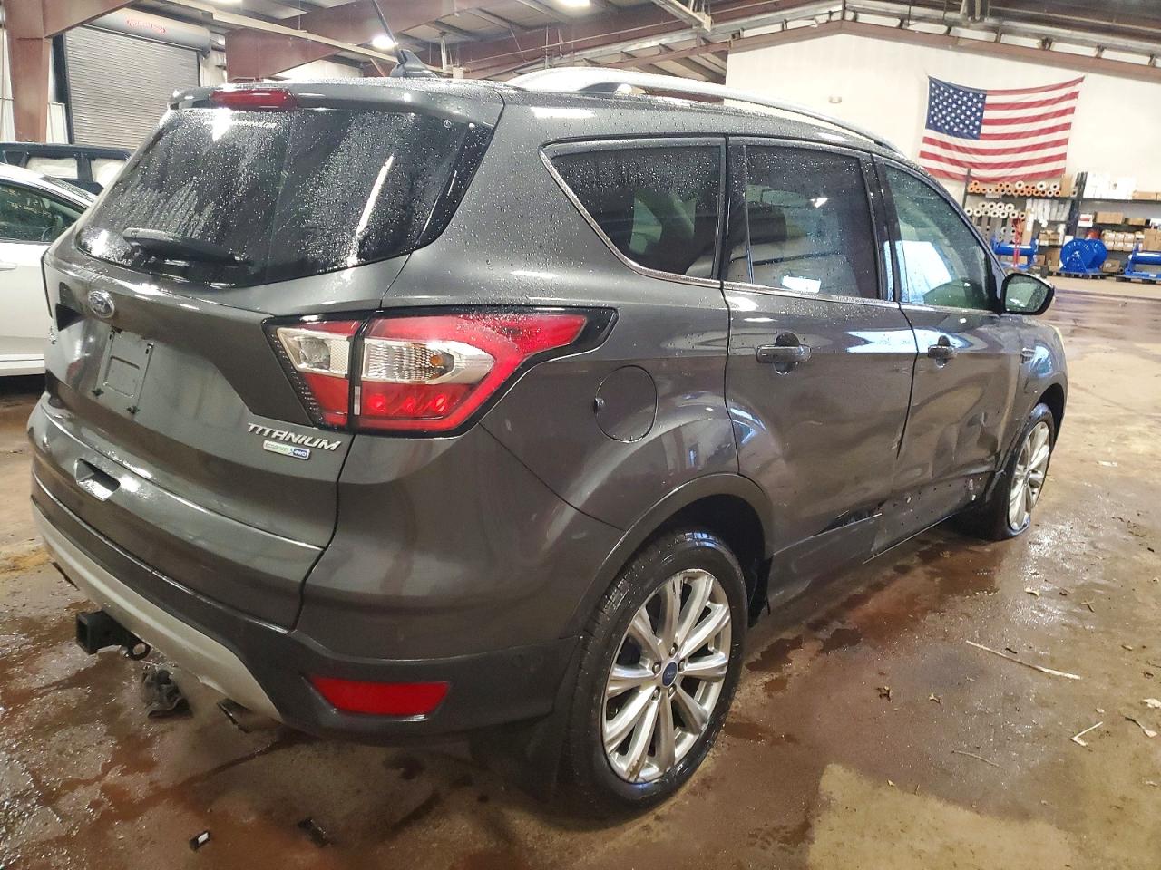 2018 FORD ESCAPE TITANIUM photo 3