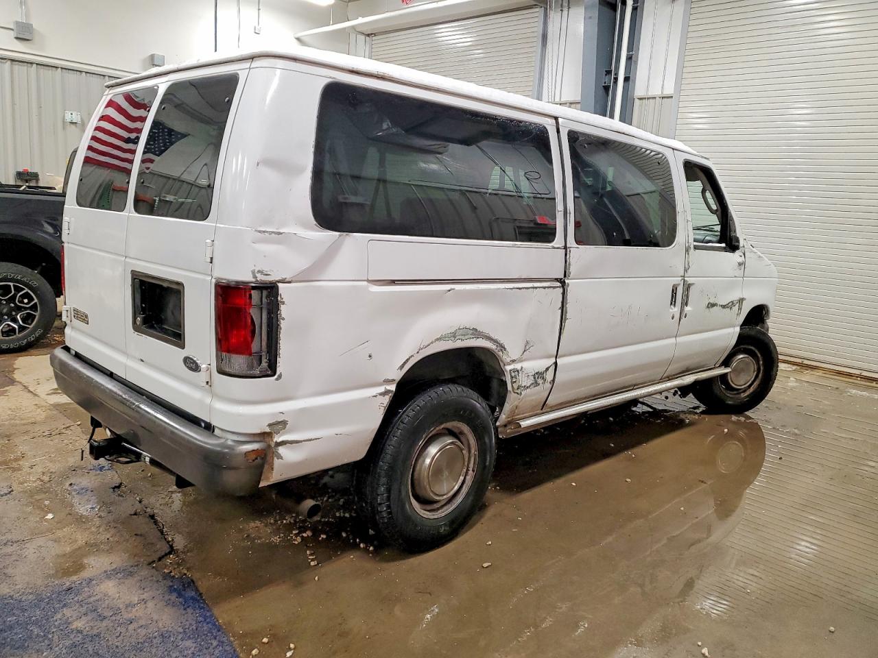 2003 FORD ECONOLINE E350 SUPER DUTY WAGON photo 3