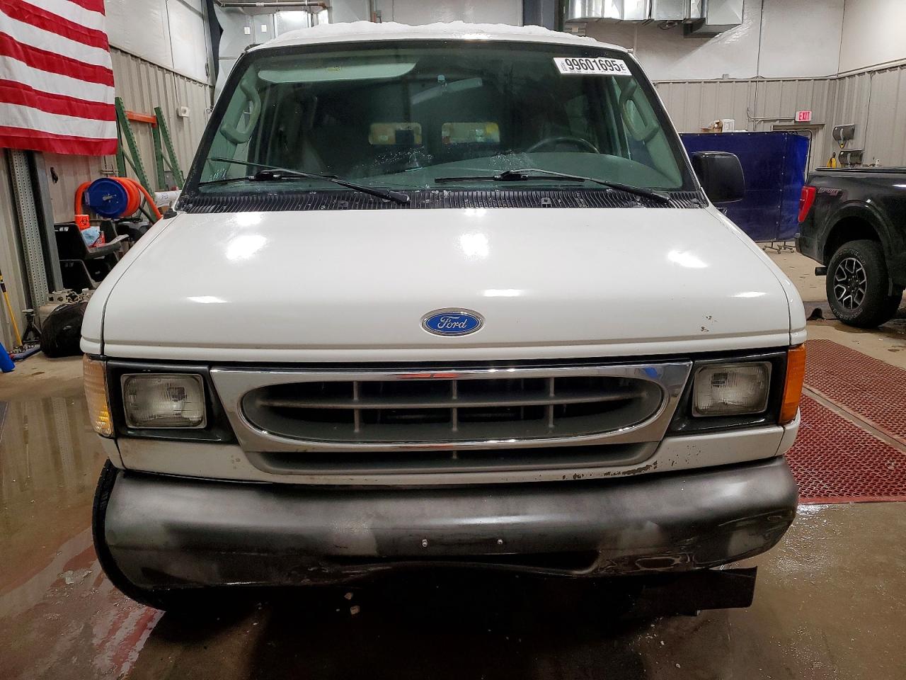 2003 FORD ECONOLINE E350 SUPER DUTY WAGON photo 5