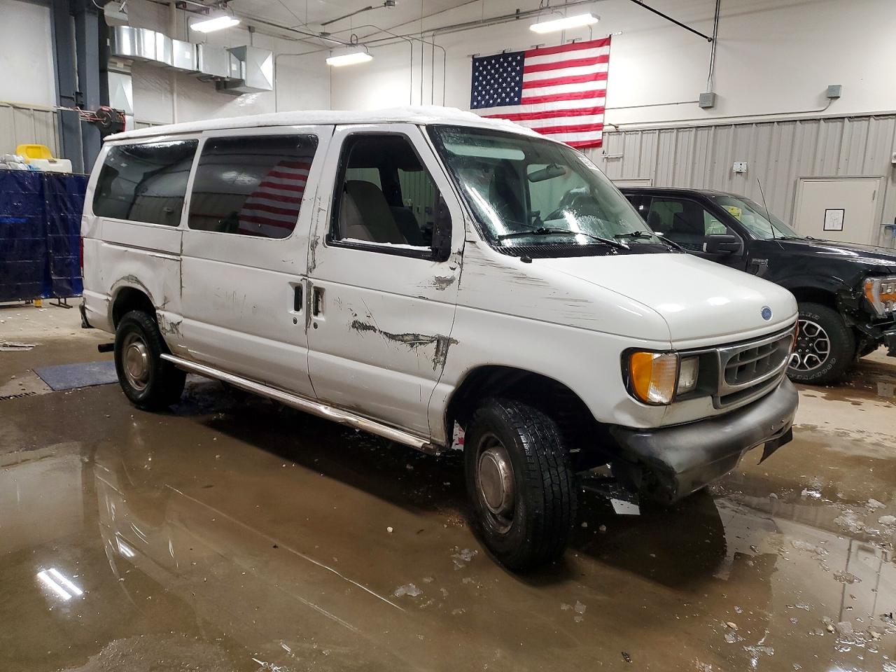 2003 FORD ECONOLINE E350 SUPER DUTY WAGON photo 4