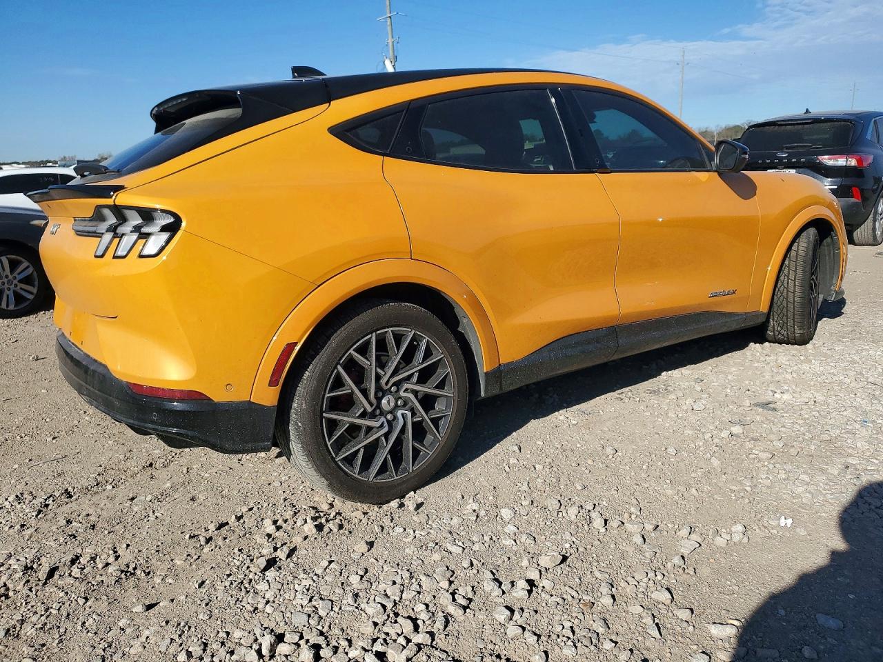 2021 FORD MUSTANG MACH-E GT photo 3
