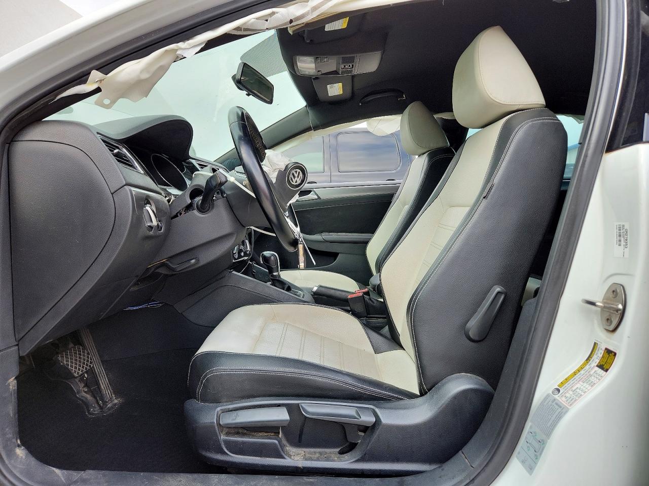 2016 VOLKSWAGEN JETTA SPORT photo 7