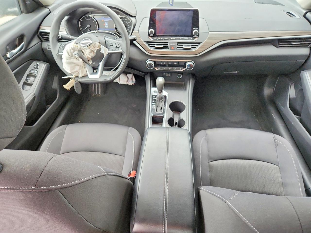 2025 NISSAN ALTIMA SV photo 8