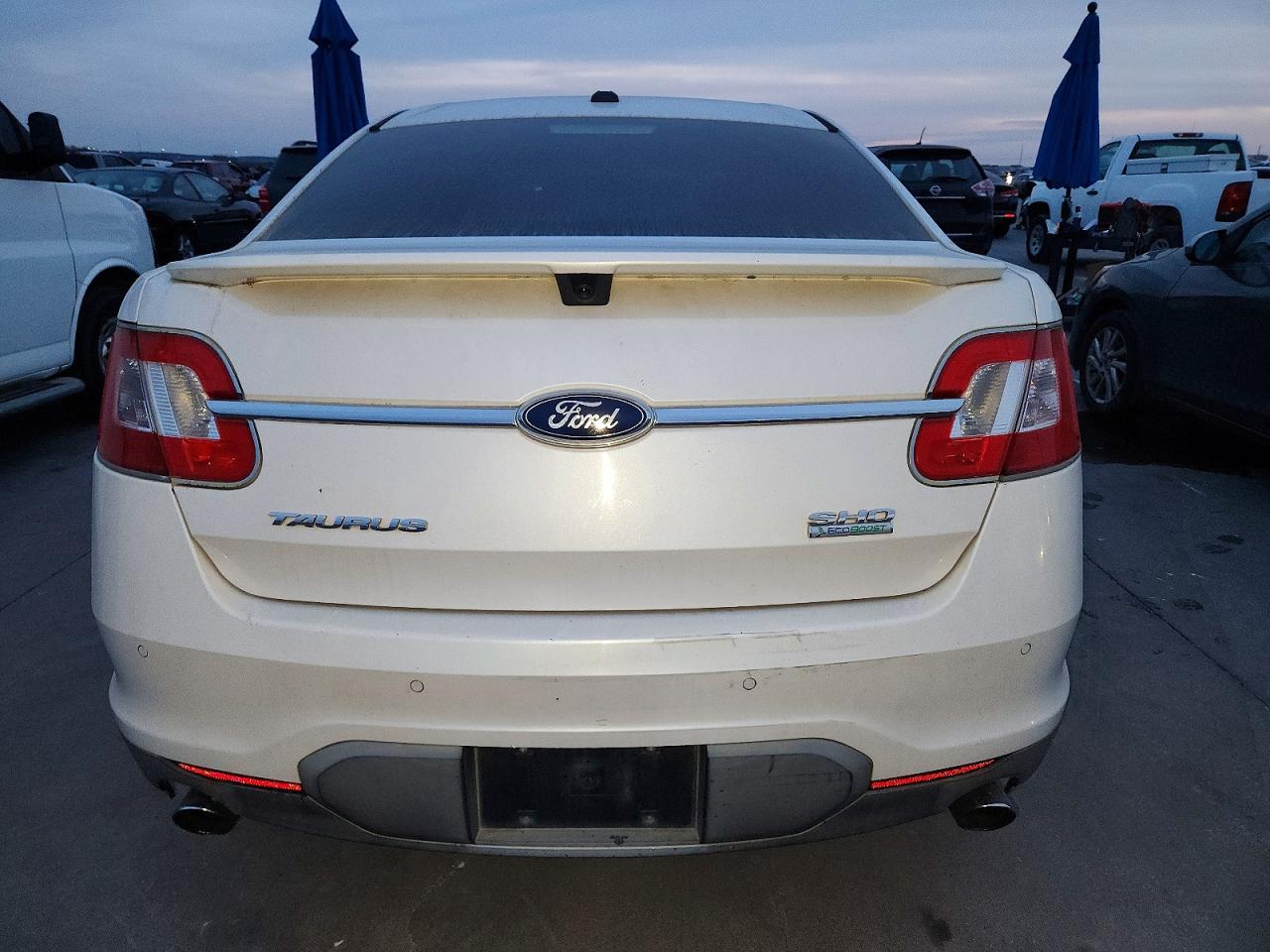 2011 FORD TAURUS SHO photo 6