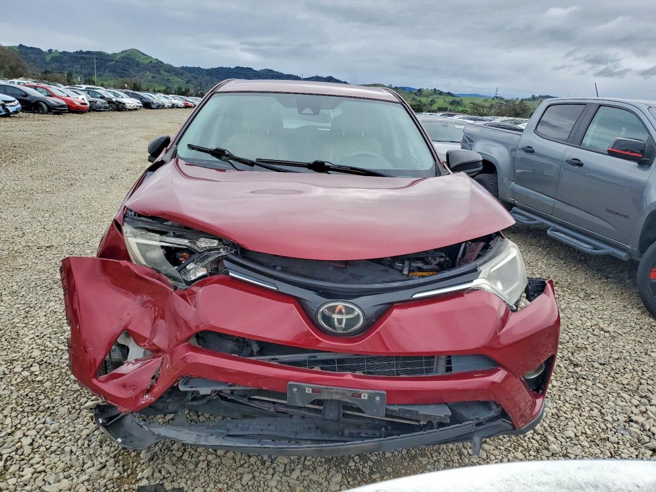 2018 TOYOTA RAV4 LE photo 5