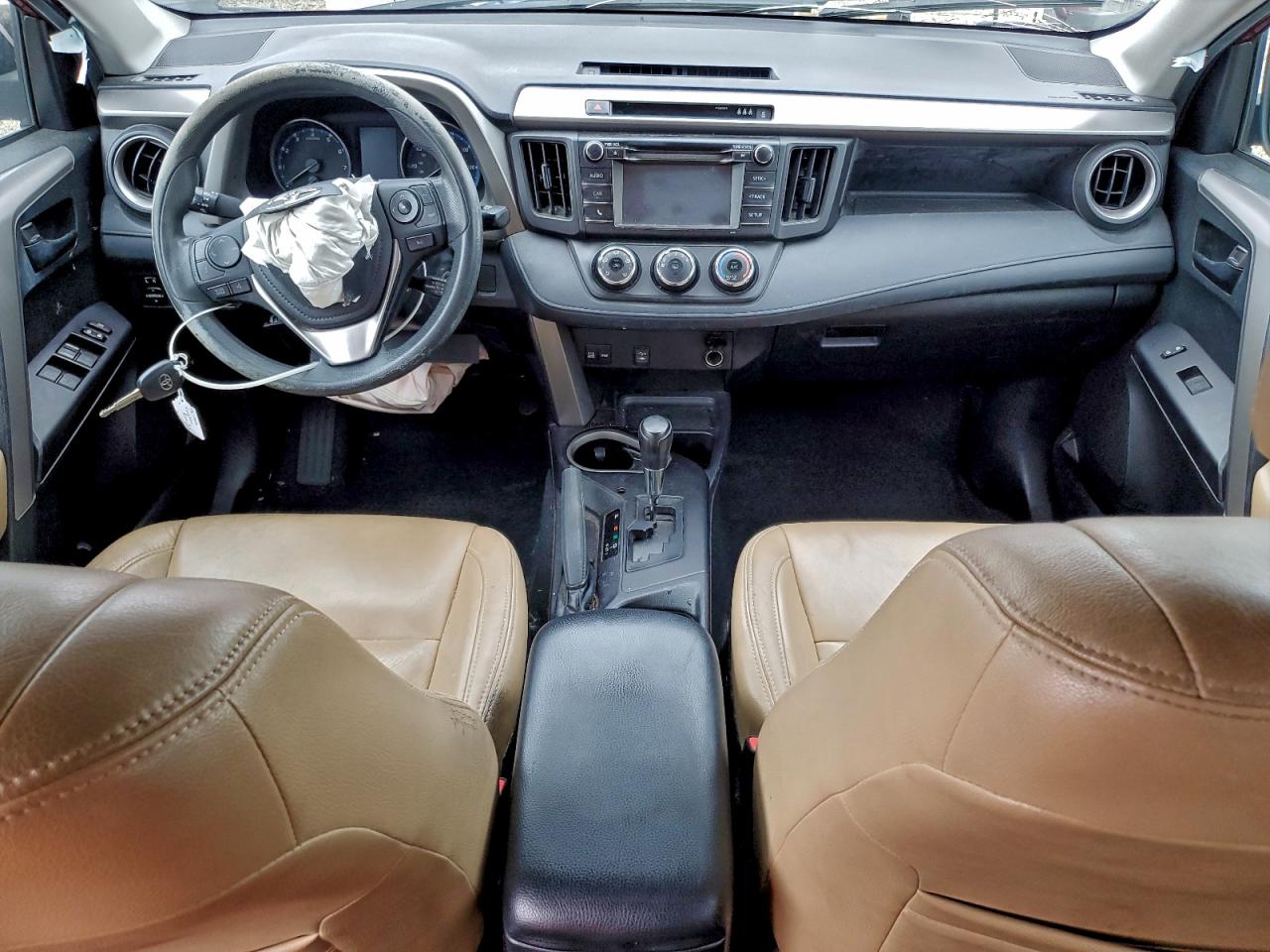 2018 TOYOTA RAV4 LE photo 8
