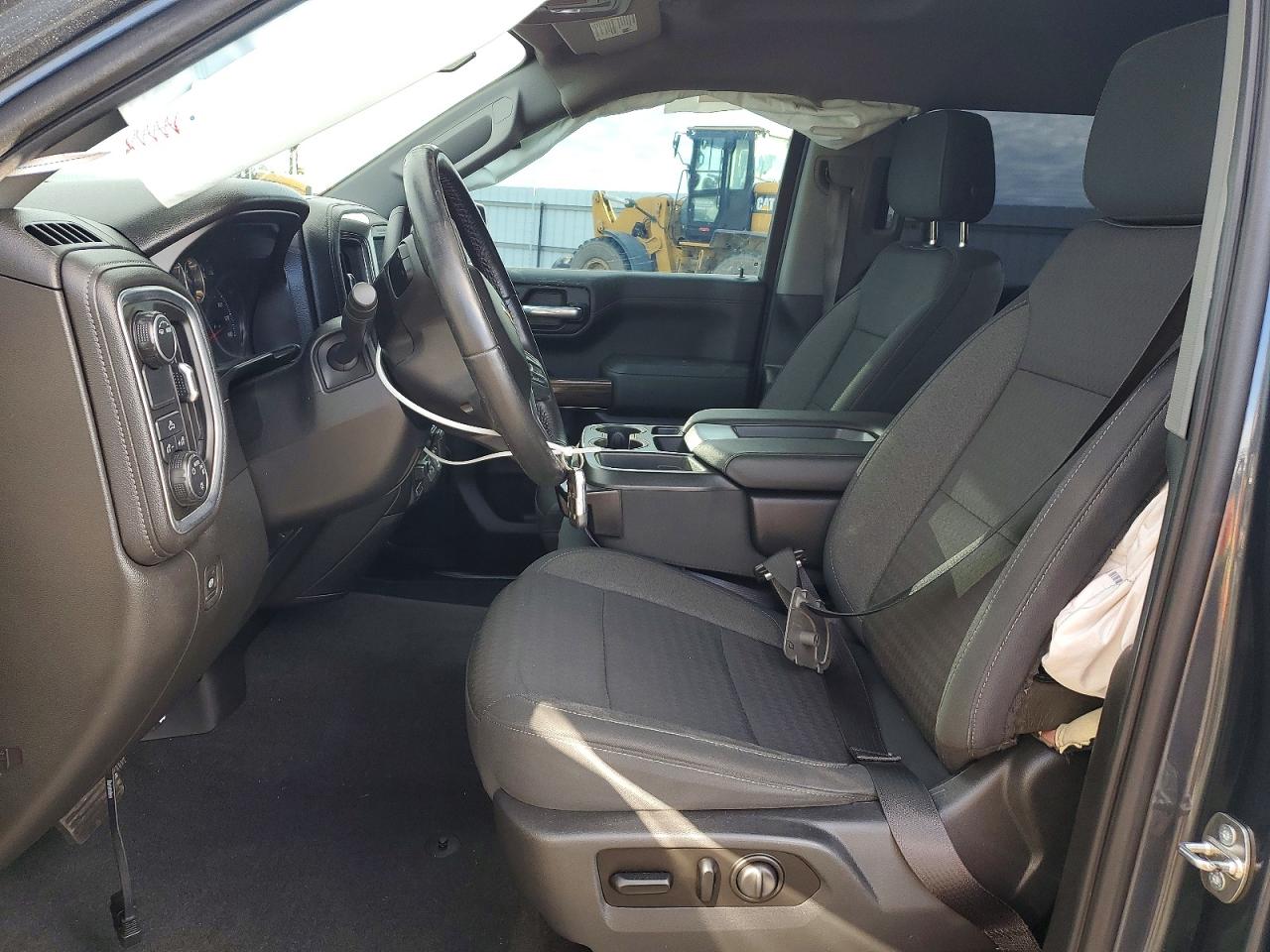 2020 CHEVROLET SILVERADO C1500 LT photo 7
