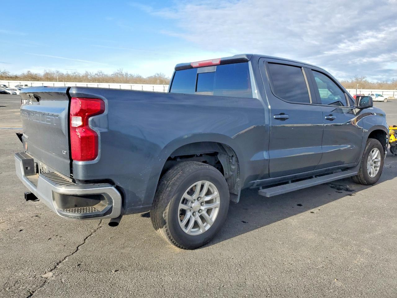 2020 CHEVROLET SILVERADO C1500 LT photo 3