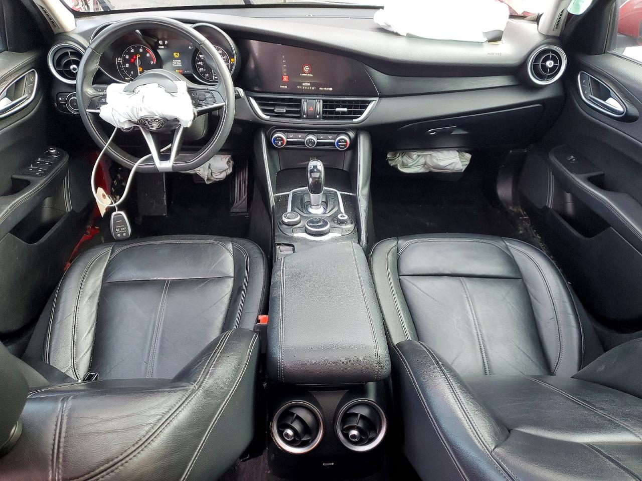 2017 ALFA ROMEO GIULIA photo 8