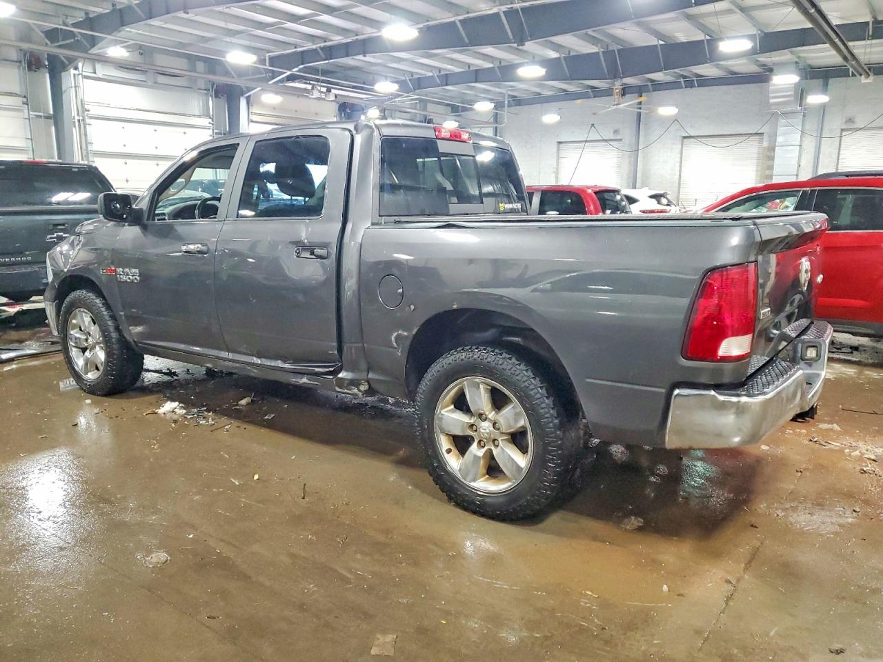 2018 RAM 1500 SLT photo 4