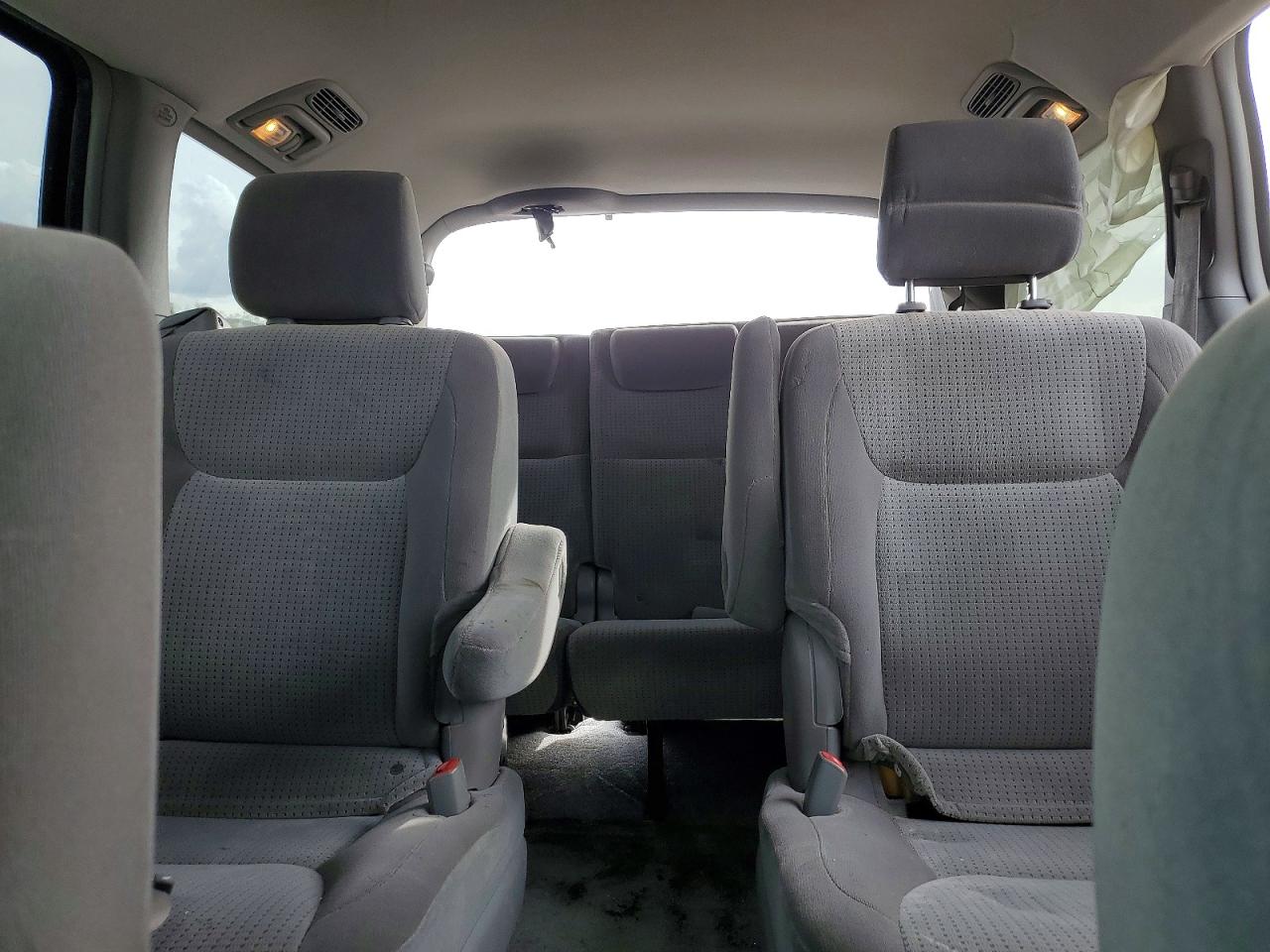 2008 TOYOTA SIENNA CE photo 10