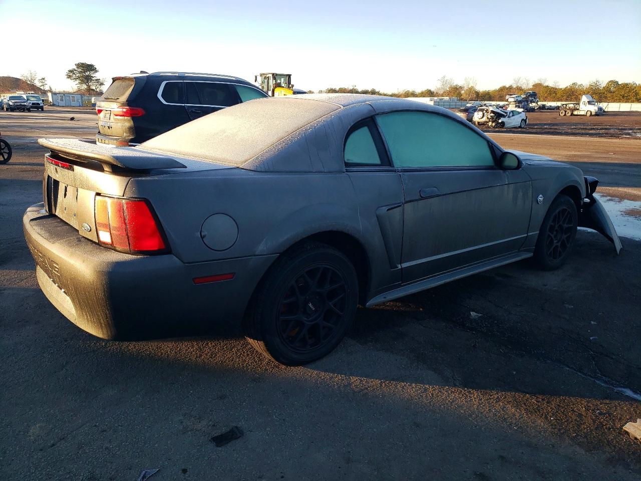 2004 FORD MUSTANG photo 3