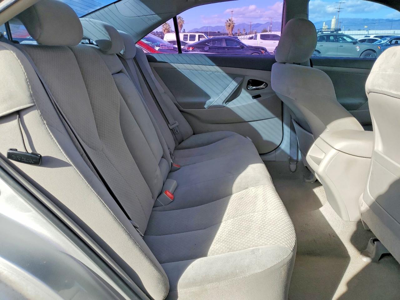 2009 TOYOTA CAMRY BASE photo 10