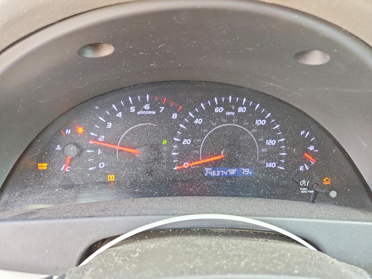 2011 TOYOTA CAMRY BASE photo 9