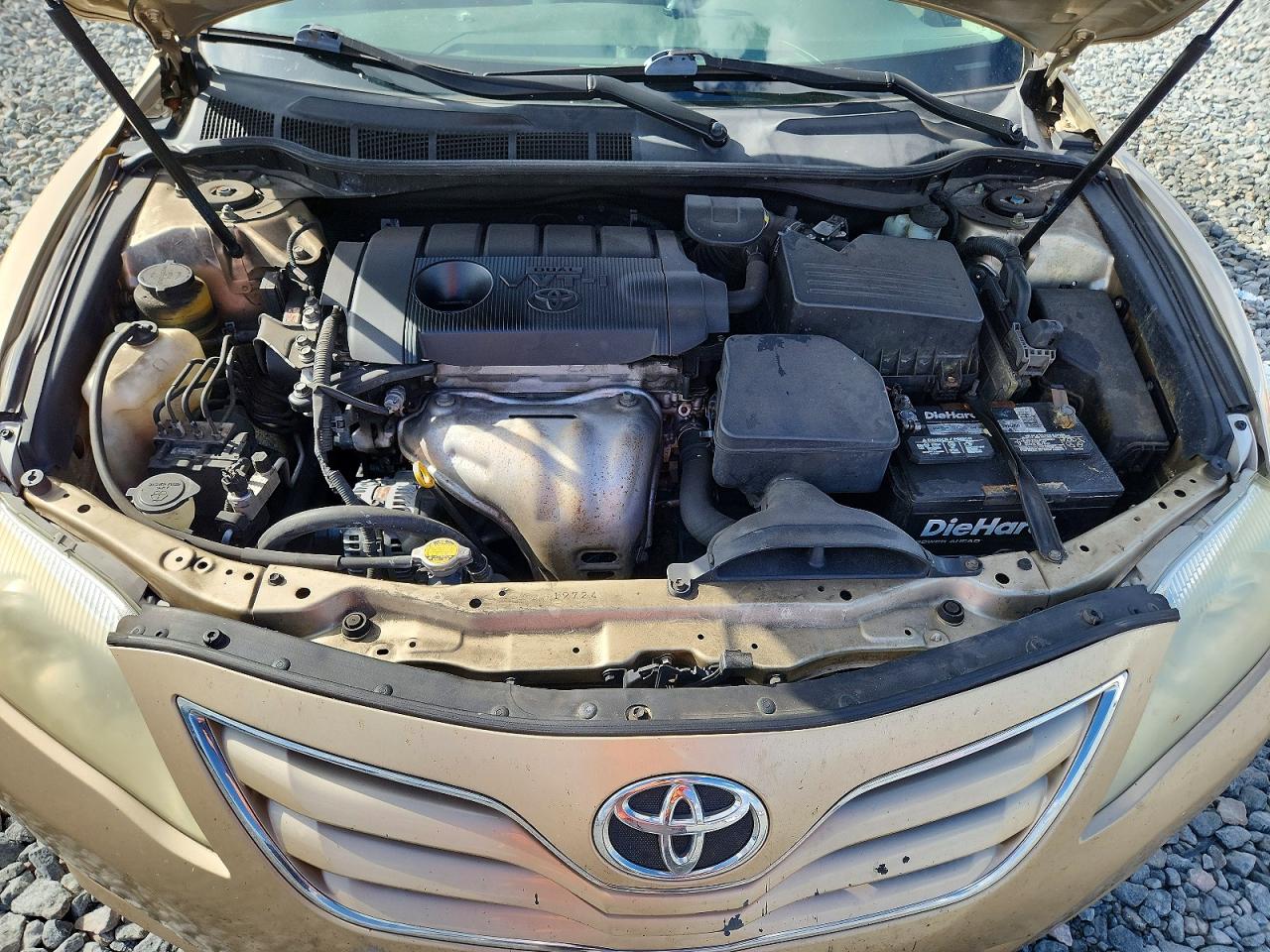 2011 TOYOTA CAMRY BASE photo 11