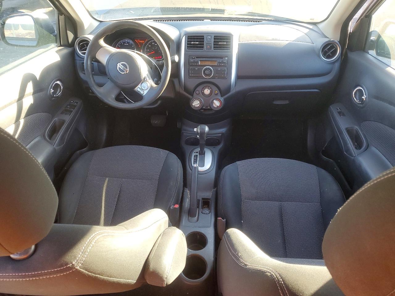 2014 NISSAN VERSA S photo 8