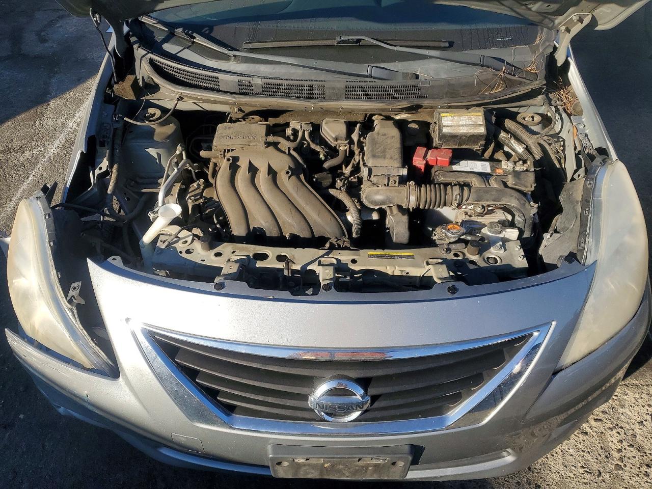2014 NISSAN VERSA S photo 11