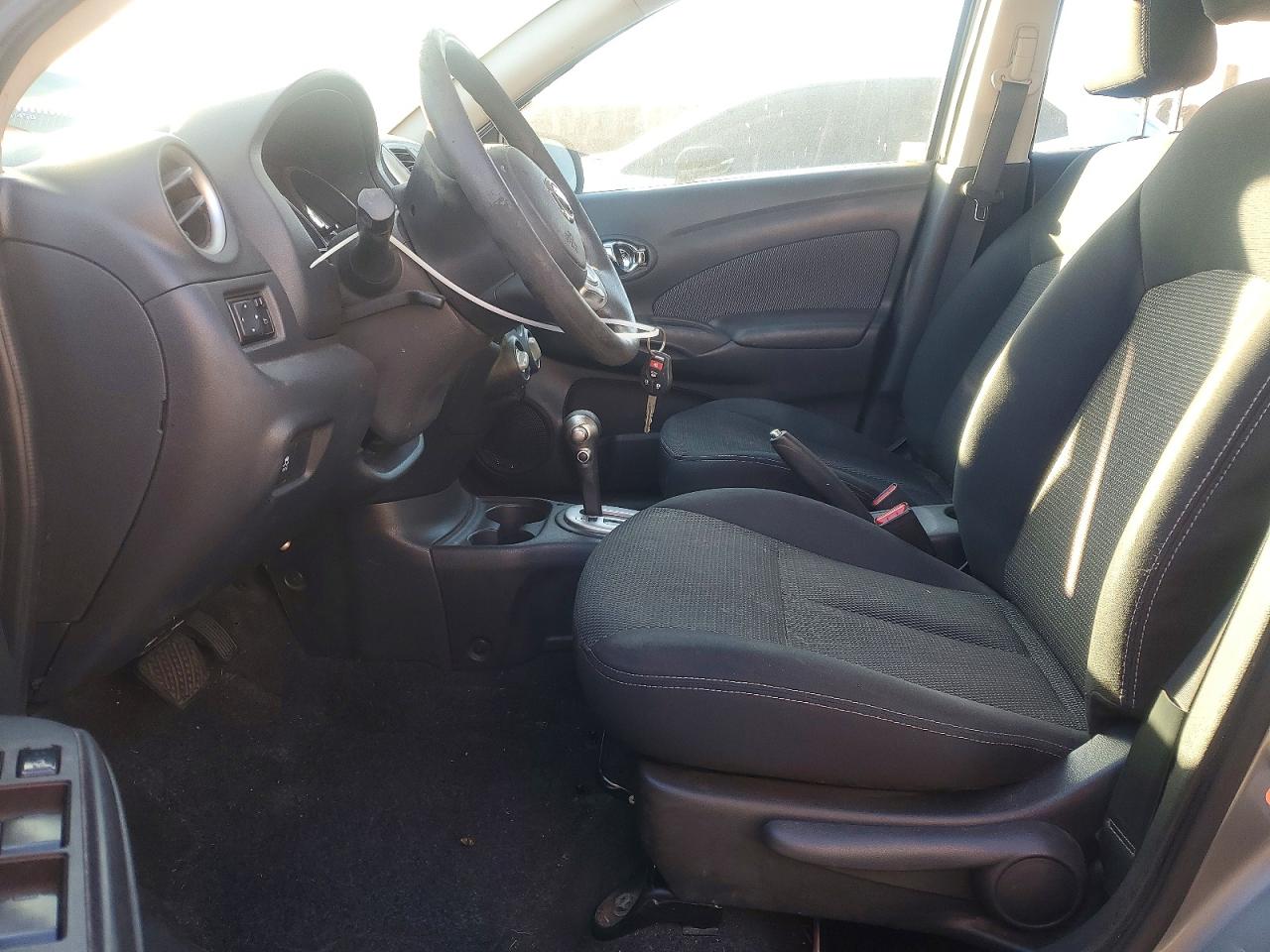 2014 NISSAN VERSA S photo 7