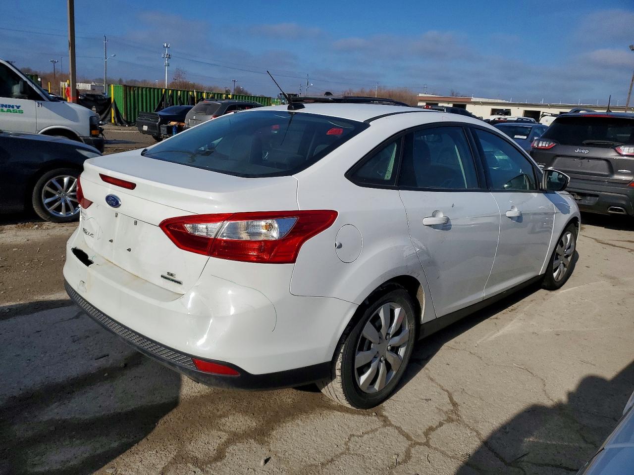 2014 FORD FOCUS SE photo 3