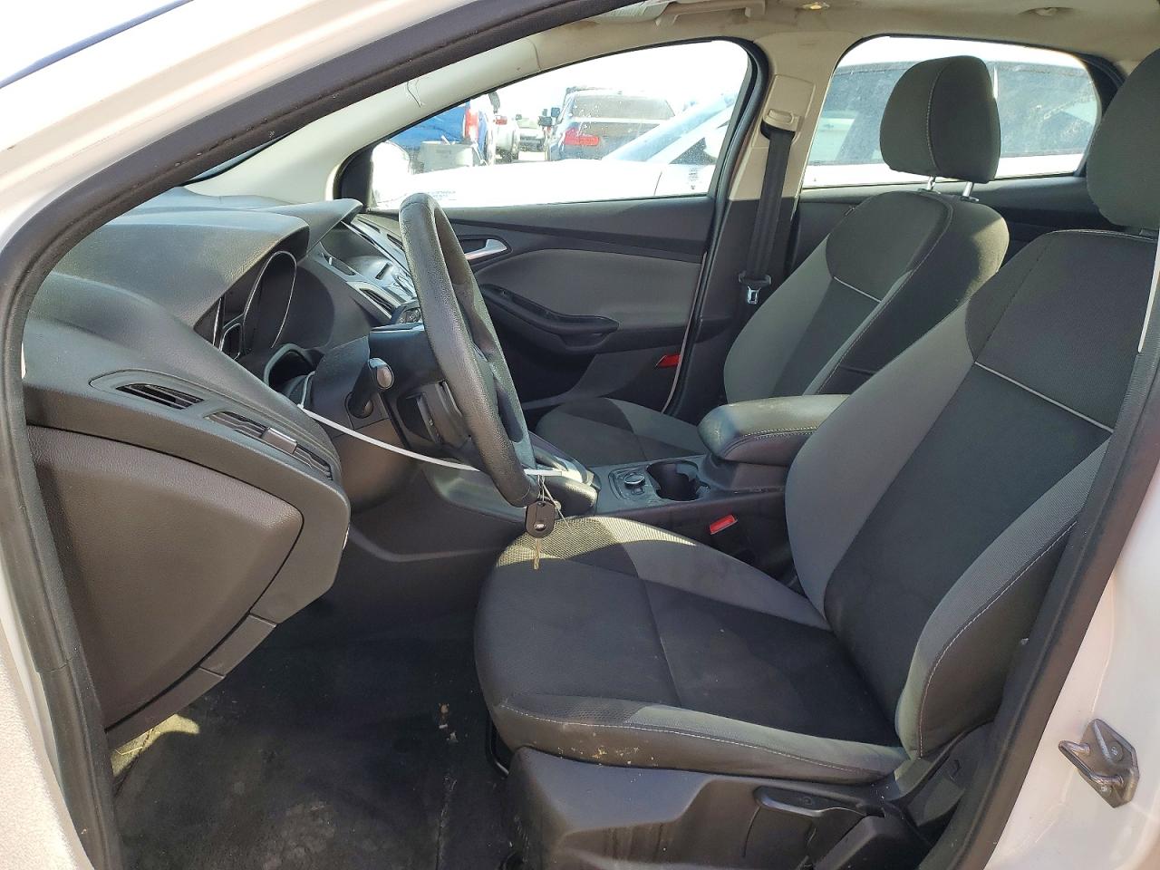 2014 FORD FOCUS SE photo 7