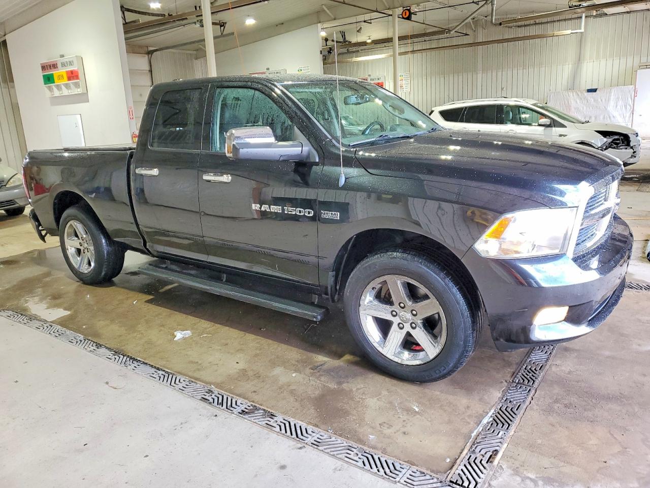 2011 DODGE RAM 1500 photo 4