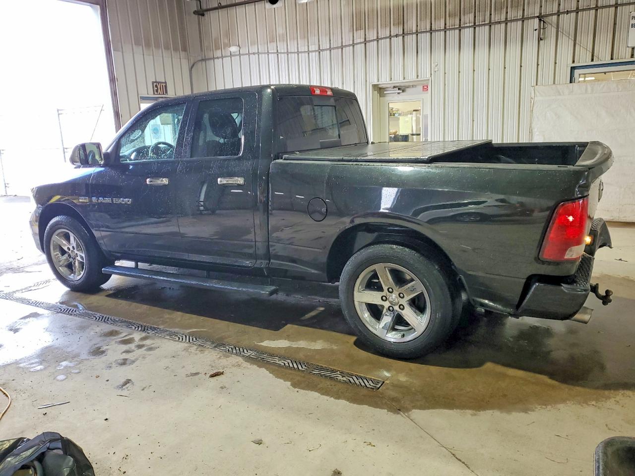 2011 DODGE RAM 1500 photo 2