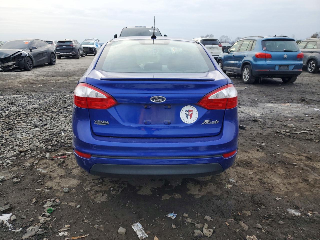 2015 FORD FIESTA SE photo 6
