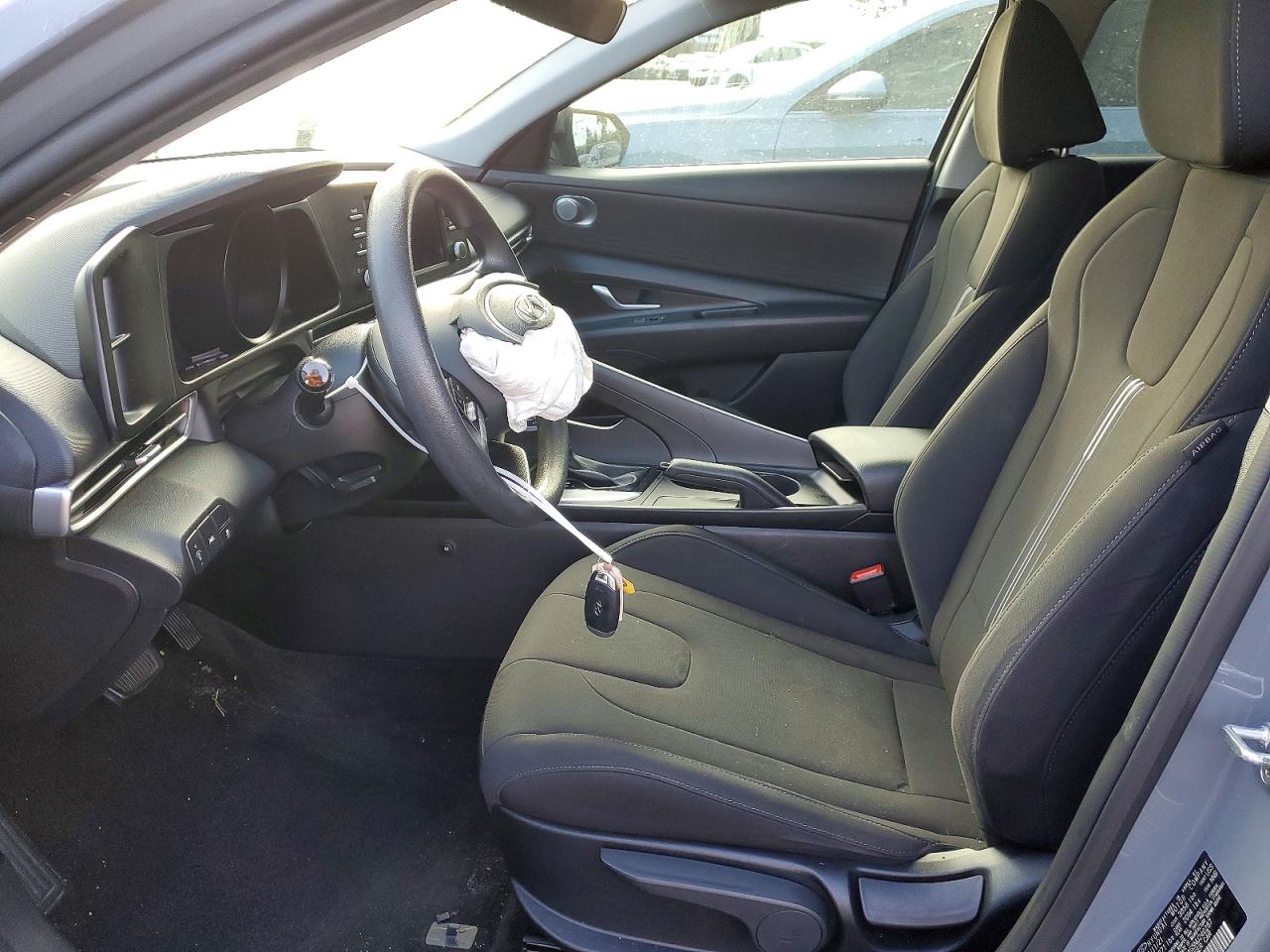 2022 HYUNDAI ELANTRA SEL photo 7