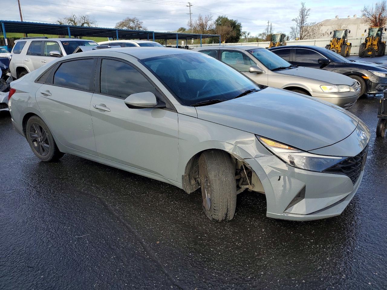 2022 HYUNDAI ELANTRA SEL photo 4