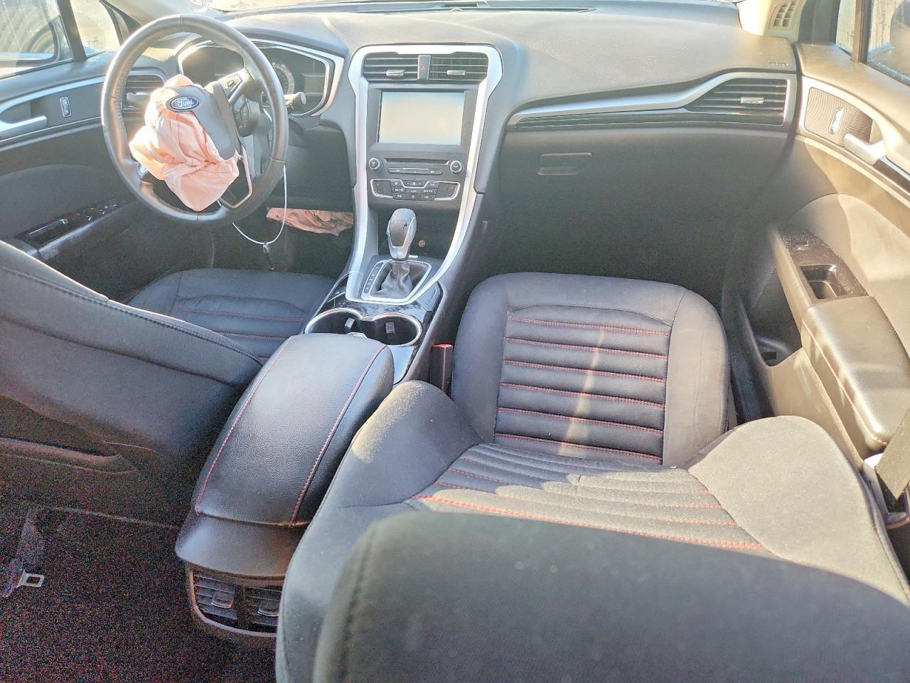 2016 FORD FUSION SE photo 8