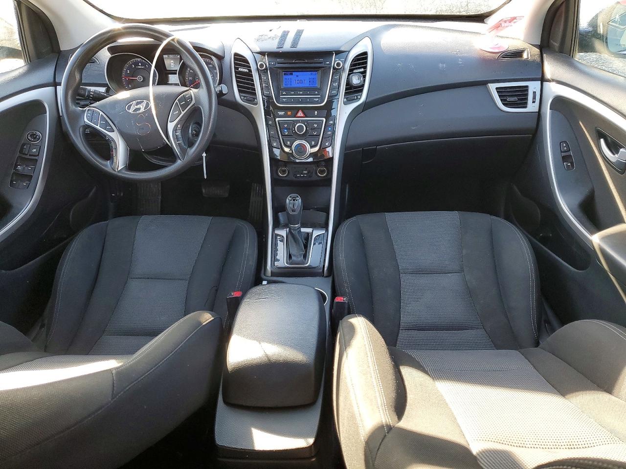 2016 HYUNDAI ELANTRA GT photo 8