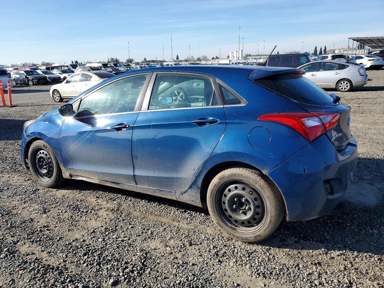 2016 HYUNDAI ELANTRA GT photo 2
