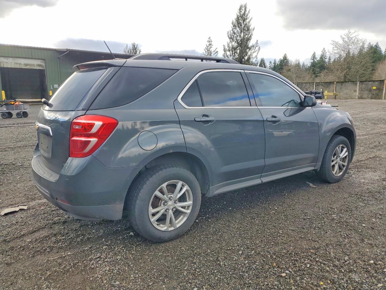 2017 CHEVROLET EQUINOX LT photo 3