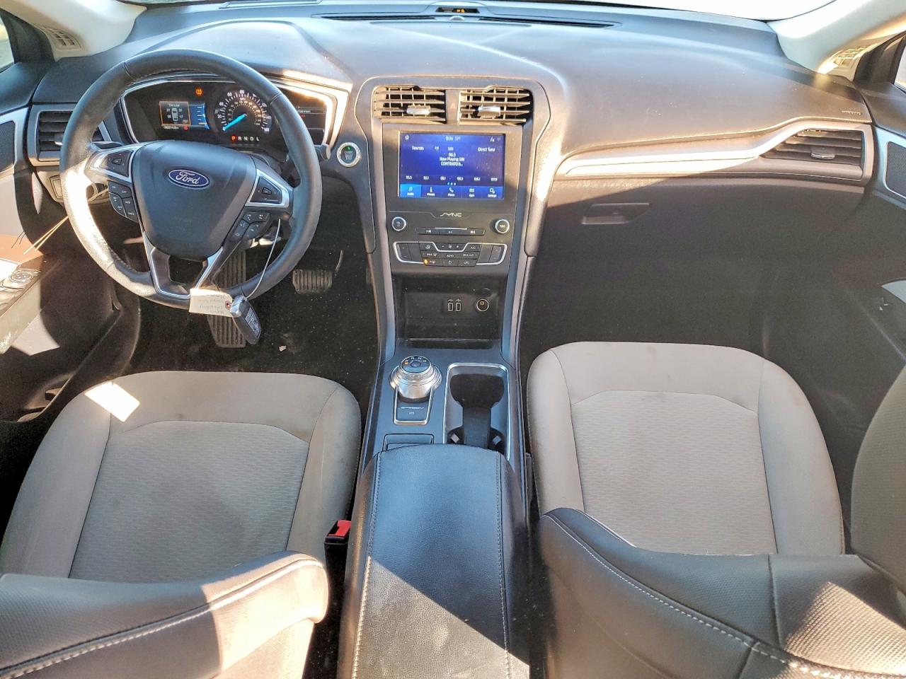 2020 FORD FUSION SE photo 8