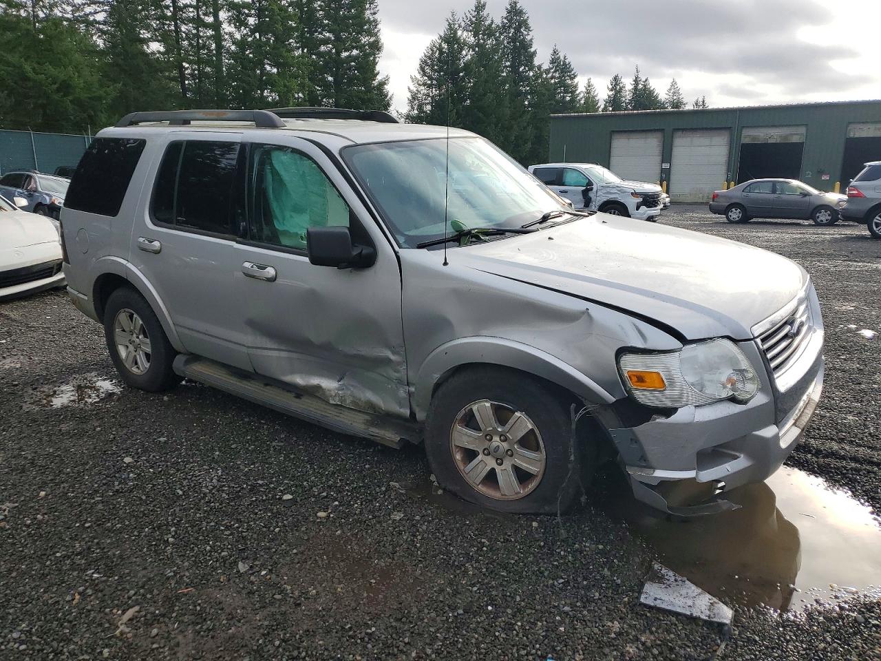 2009 FORD EXPLORER XLT photo 4