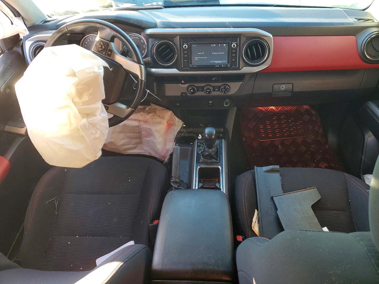 2017 TOYOTA TACOMA DOUBLE CAB photo 8
