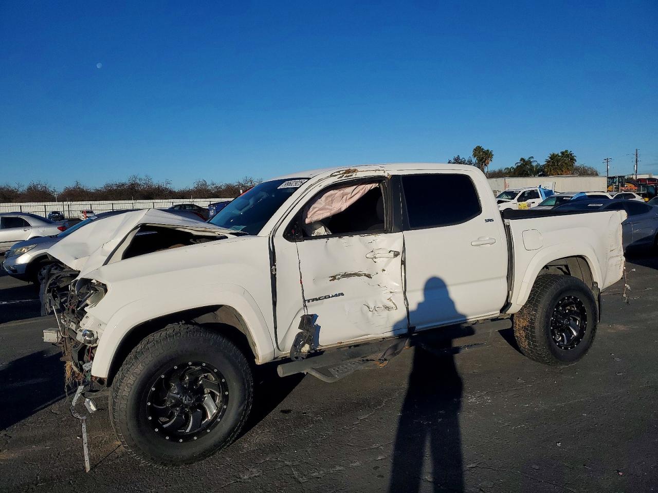 2017 TOYOTA TACOMA