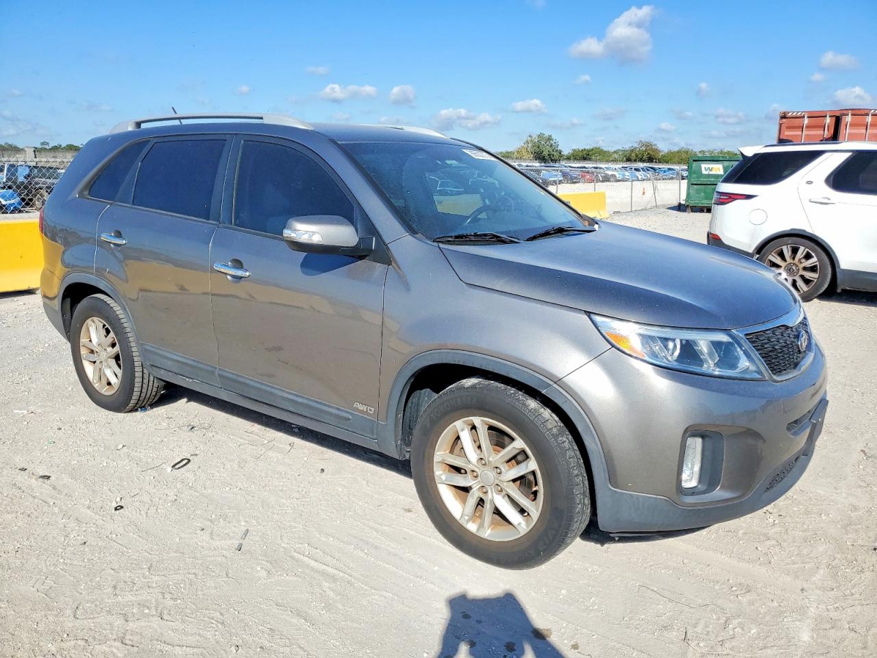 2014 KIA SORENTO LX photo 4