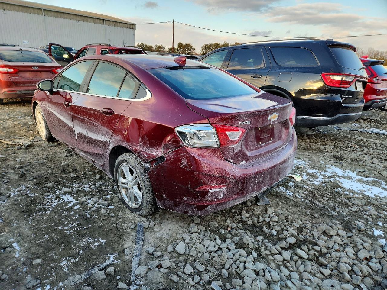 2016 CHEVROLET CRUZE LT photo 2