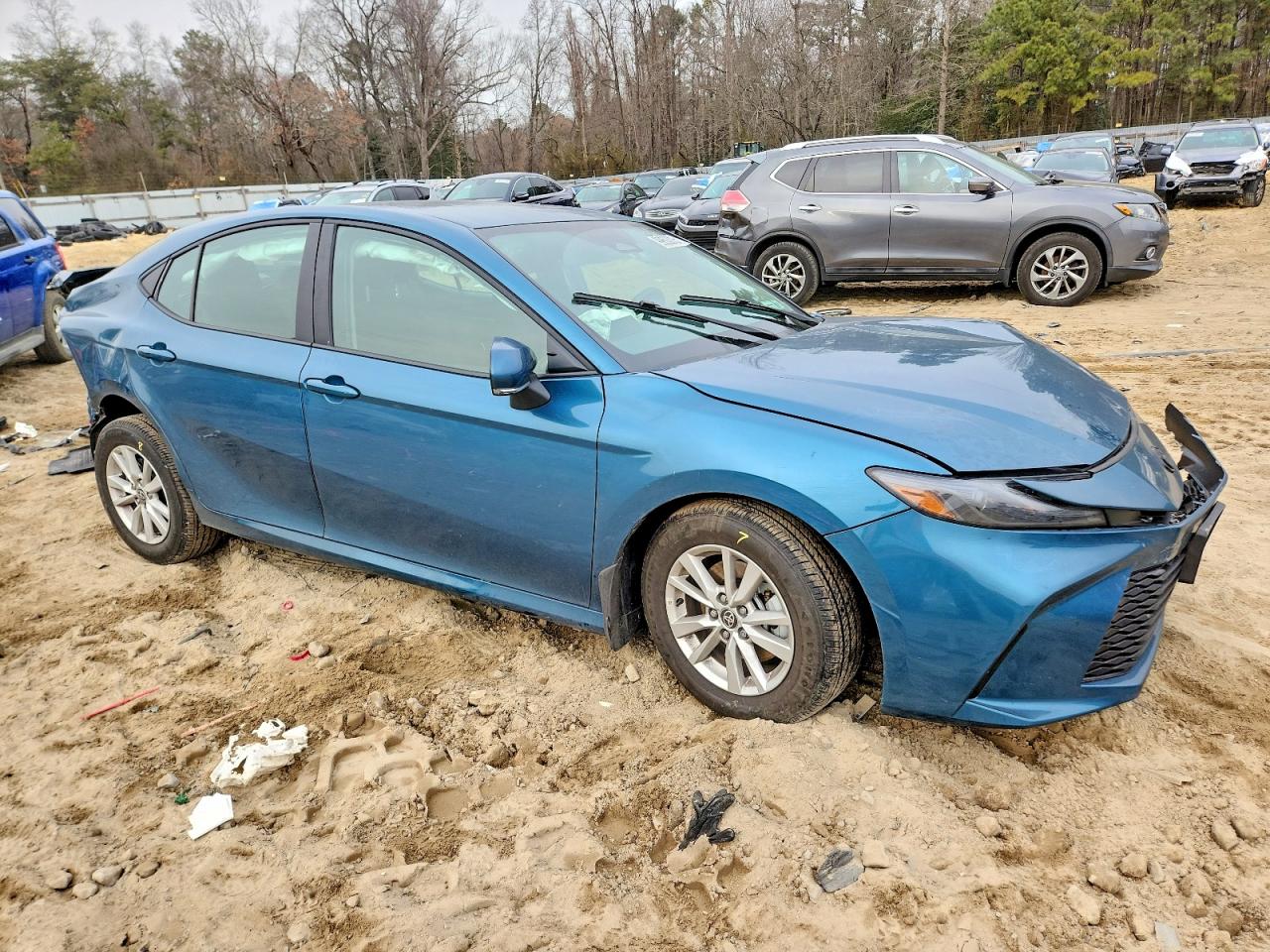 2025 TOYOTA CAMRY XSE photo 4