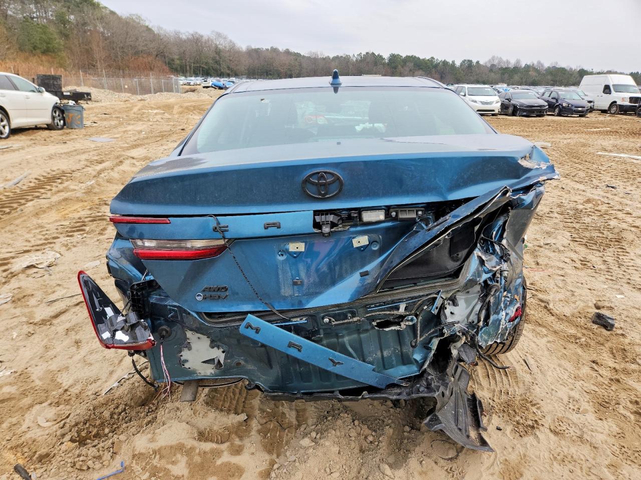 2025 TOYOTA CAMRY XSE photo 6