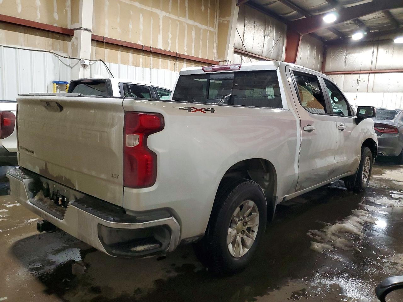 2020 CHEVROLET SILVERADO K1500 LT photo 3