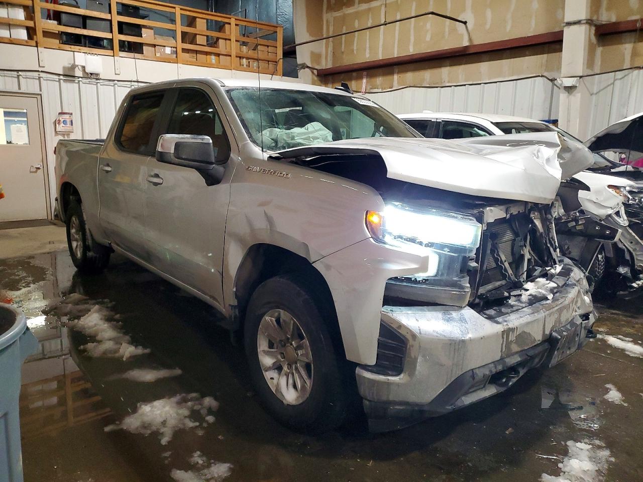 2020 CHEVROLET SILVERADO K1500 LT photo 4