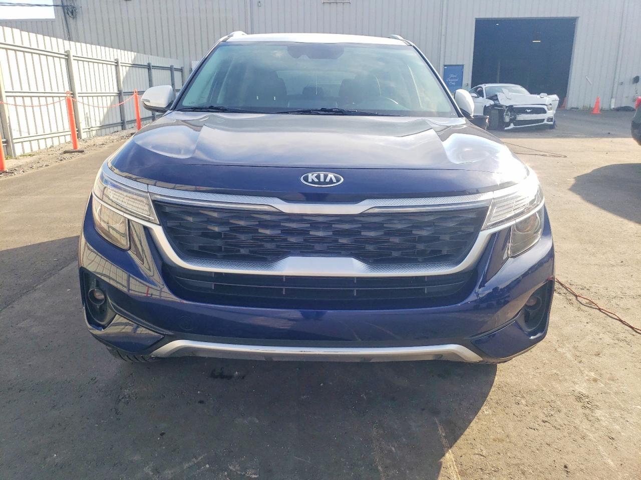 2021 KIA SELTOS S photo 5
