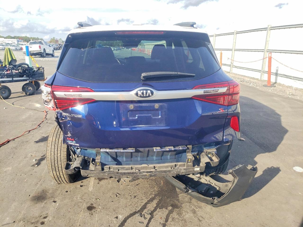 2021 KIA SELTOS S photo 6