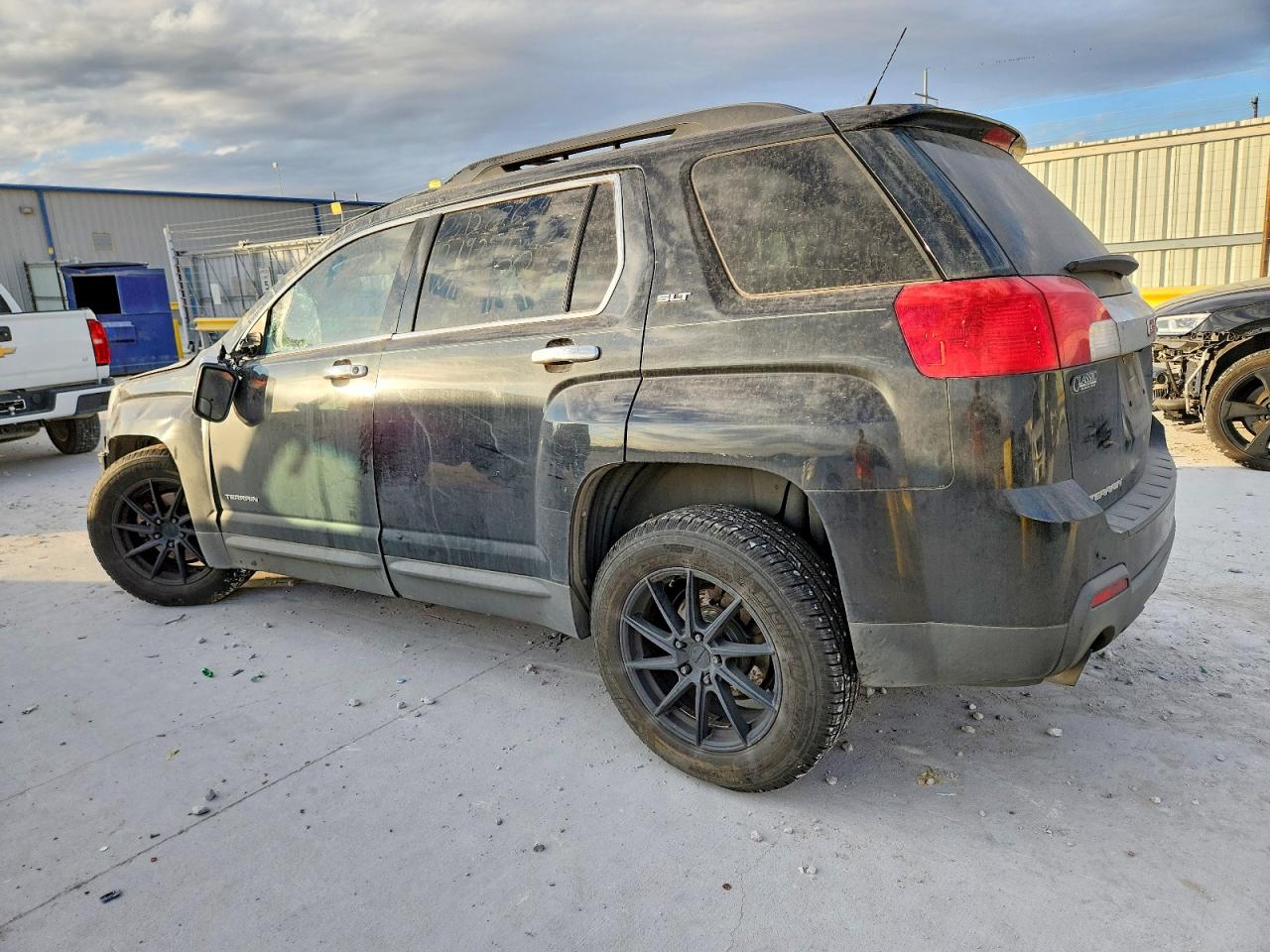 2012 GMC TERRAIN SLT photo 2