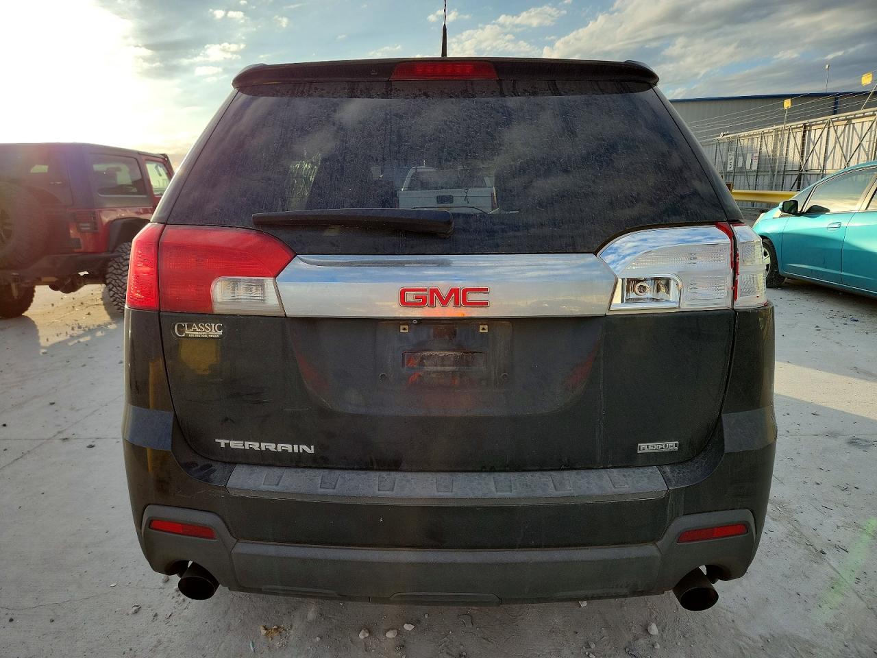 2012 GMC TERRAIN SLT photo 6