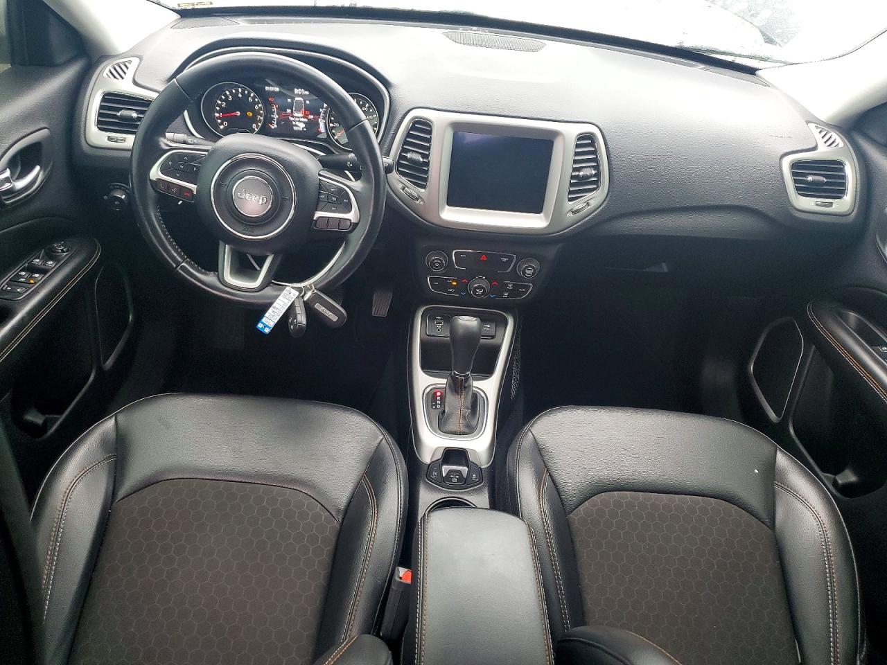 2019 JEEP COMPASS LATITUDE photo 8