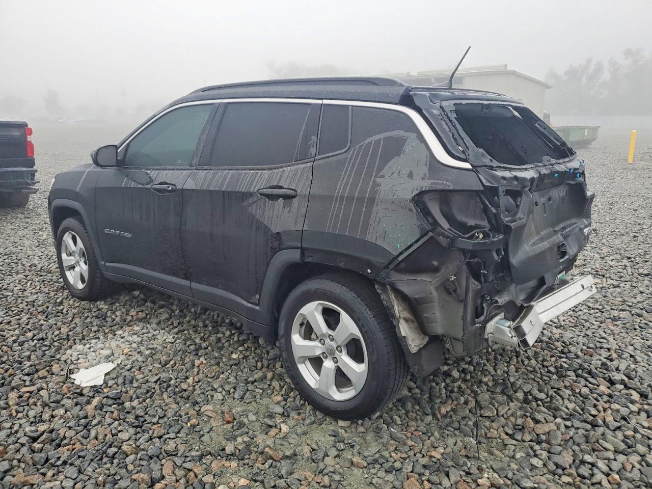 2019 JEEP COMPASS LATITUDE photo 2