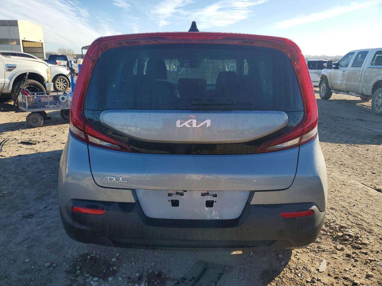 2022 KIA SOUL LX photo 6